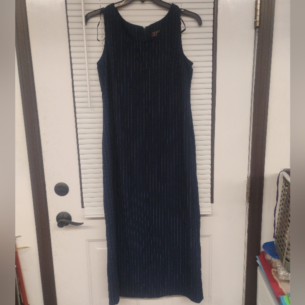 M.H.M. Women’s Size 8 Navy Blue Babydoll Maxi Pencil Gown Sleek Hourglass Narrow